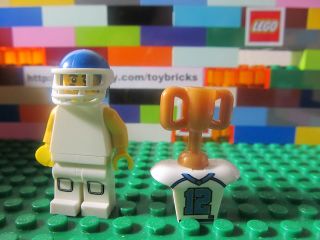 Lego 8833 Series 8 FOOTBALL PLAYER minifigure + helmet armor trophy