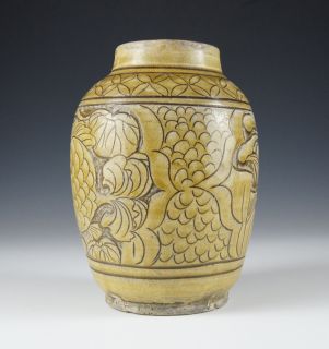 RARE Brown Chinese 磁州 Cizhou Kiln Porcelain Carving Fish Pattern