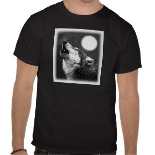 Wolf Howling at Moon T shirt