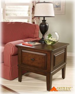 Ashley Furniture Larchmont 2pc Collection Set T422