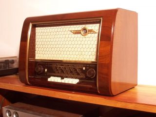 ANTICA_RADIO Loewe Opta Komet 53 Tube Radio, 1952 Tuberadio