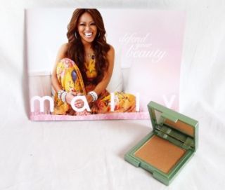 Mally Beauty Face Defender Highlighter   Gorgois Glow   Compact with
