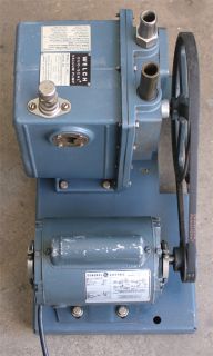 Welch 1402 Duoseal Belt Driven Rotary Vane Vacuum Pump