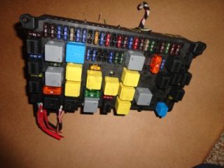 98 01 Mercedes Benz W163 ML320 Fuse Box Fuse from Under Hood 00
