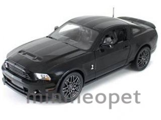 Collectibles 392 2013 Ford Shelby GT 500 SVT Cobra 1 18 Black w Black