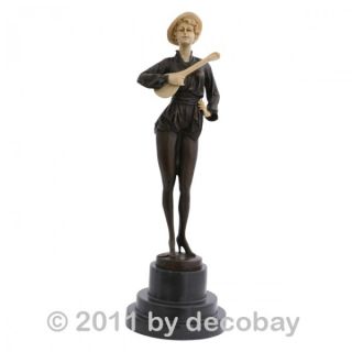 Elfenbein Imitat Frau Bronzestatue Bronze Skulptur Frau mit Mandoline