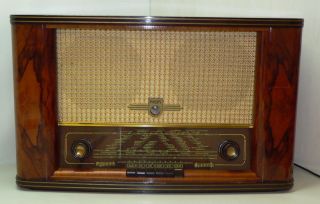 PHILIPS URANUS 53 BD724A antikes Roehrenradio von 1952 komplett