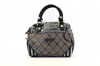 George Gina & Lucy Tasche 02/2012 Dresscode Mirror Me in whatsogray