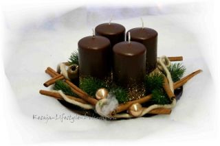 Teller braun, Kerzen mit Glitzer gold, Weihnachtsgesteck(154)