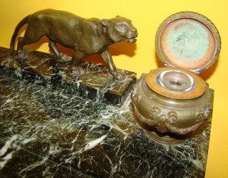 grosse Marmor Schreibtischablage mit Bronze Puma und Tintenfass Halter