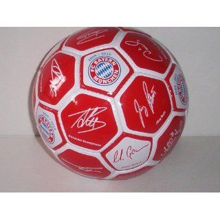 FC Bayern München Signatur Ball 09/10 Sport & Freizeit