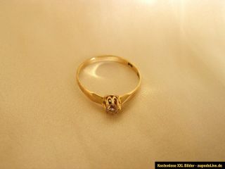 Wunderschöner Ring Gold 333 m. weißem glitzernden Stein