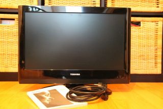 Toshiba Regza 19AV605PG 48,3 cm (19 Zoll) 1080p LCD Fernseher