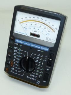 PM 2505 Professionelles electr. VAΩ Multimeter analog (894)