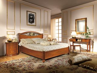 Design Schlafzimmer Stilmöbel aus Italien Farbe Nussbaum Hochglanz