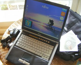 Laptop Fujitsu Siemens Lifebook E8020 Win7 2Gb RAM 2GHz