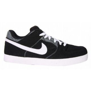 Nike 6.0 Melee Shoes Black/White Sz 13 Clothing