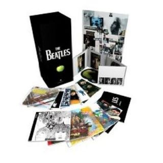 Stereo Box Set Best of – Edition Limitée   Coffret 14 CD + 1 DVD