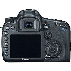 7D EF S 18MP Digital SLR Camera with 18 135mm IS Lens