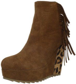 Very Volatile Womens Causeway Wedge Boot: Shoes