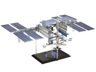Revell 1/144 International Space Station ISS Toys & Games