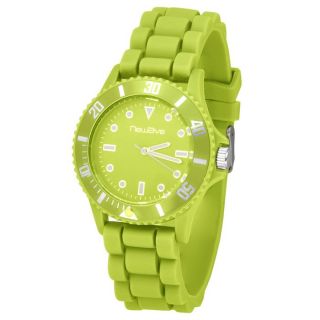 Montre en silicone sur bracelet de coloris vert. Cadran vert doté d