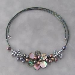 Memory Wire Black Pearl Cluster Flower Choker (Thailand)